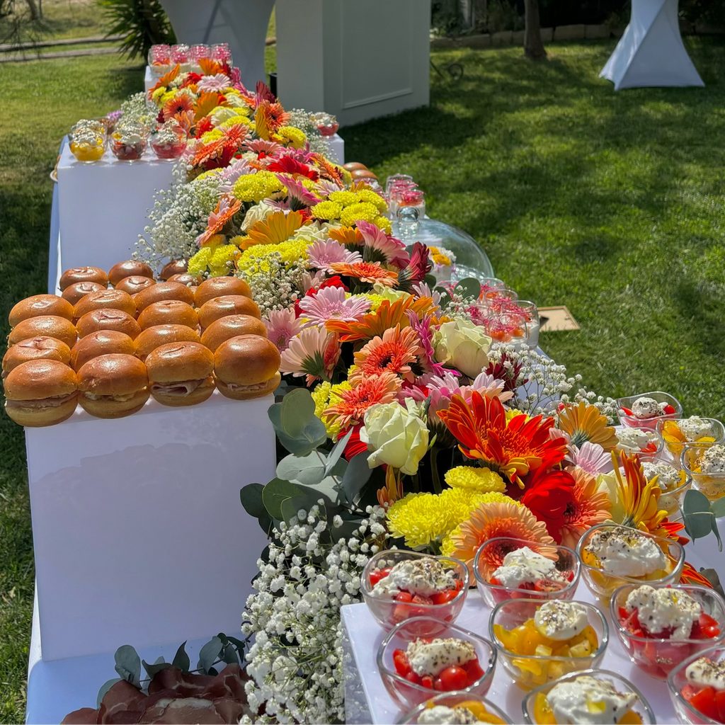 Buffet fleuri