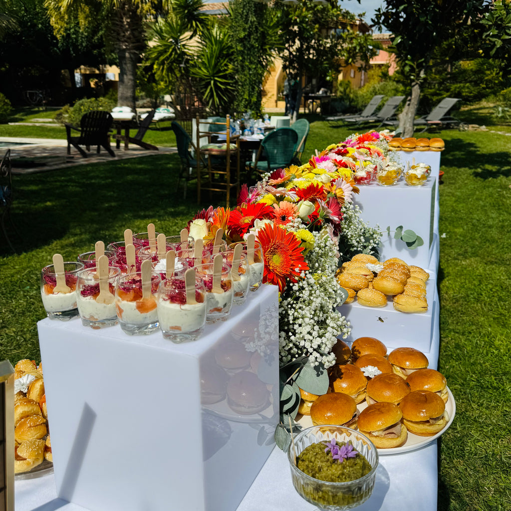 Buffet fleuri
